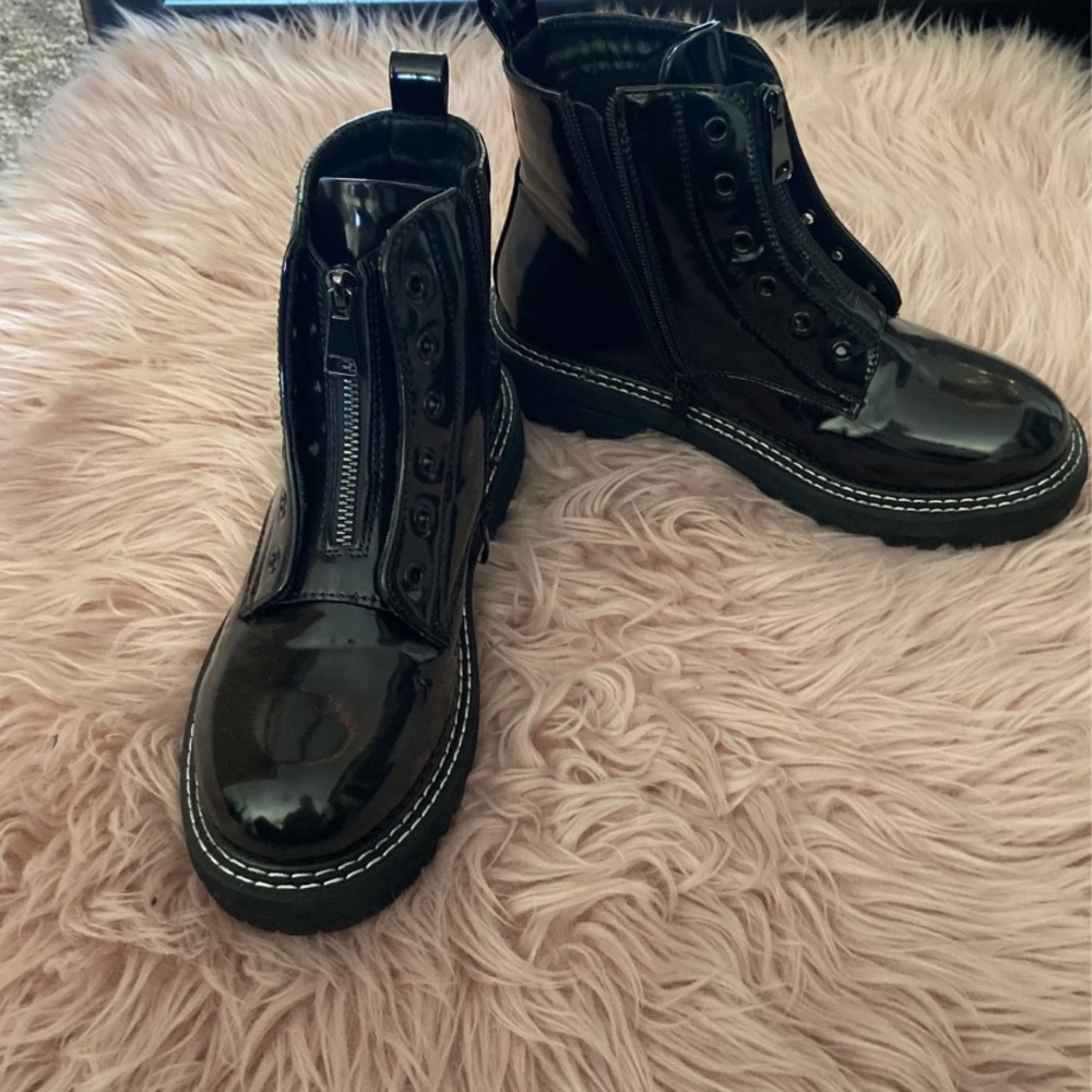 Cushionaire combat booties